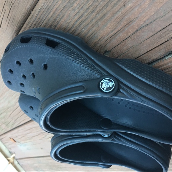 Black Crocs - Picture 8 of 8